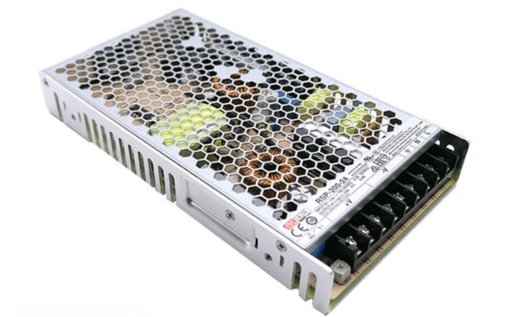 電量滿滿！明緯金屬快充神器，隨行充電新體驗