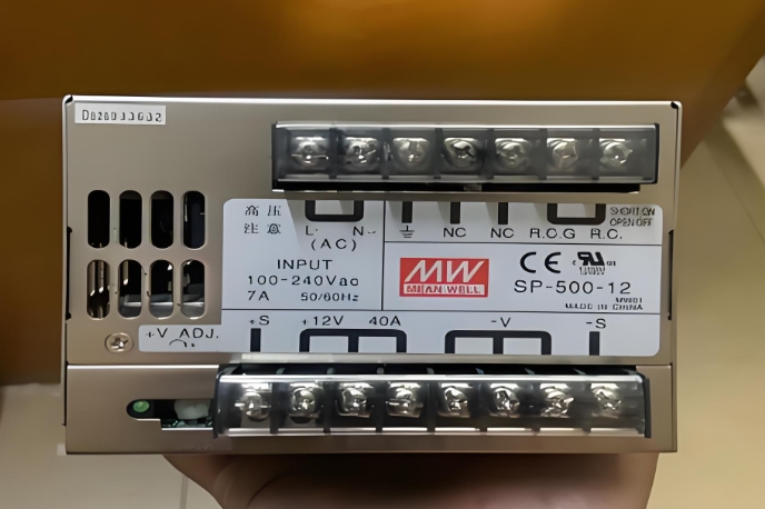 智能驅(qū)動精準控制明緯DPU系列電源