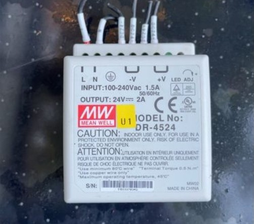 智能芯驅(qū)動(dòng)明緯插墻式資通訊電源開啟智慧供電新潮流